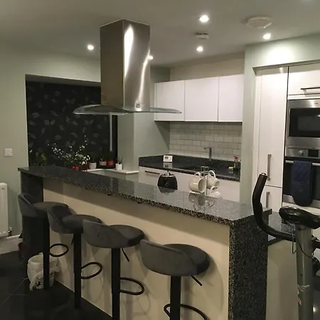 Spacious King Size Detached House Free Wifi Free Parking Sheffield